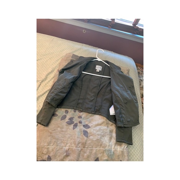 Guess Traveler Jacket - Picture 4 of 4